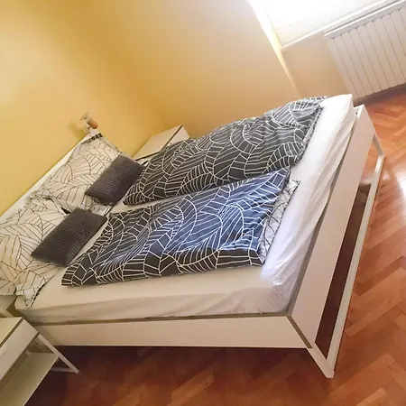 Mojca - Quiet With Seaview Apartment *