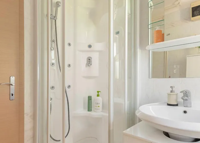 Mojca - Quiet With Seaview *